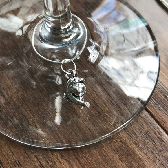Dolphin wine glass charms- 4-pc set - Picture 6 of 7